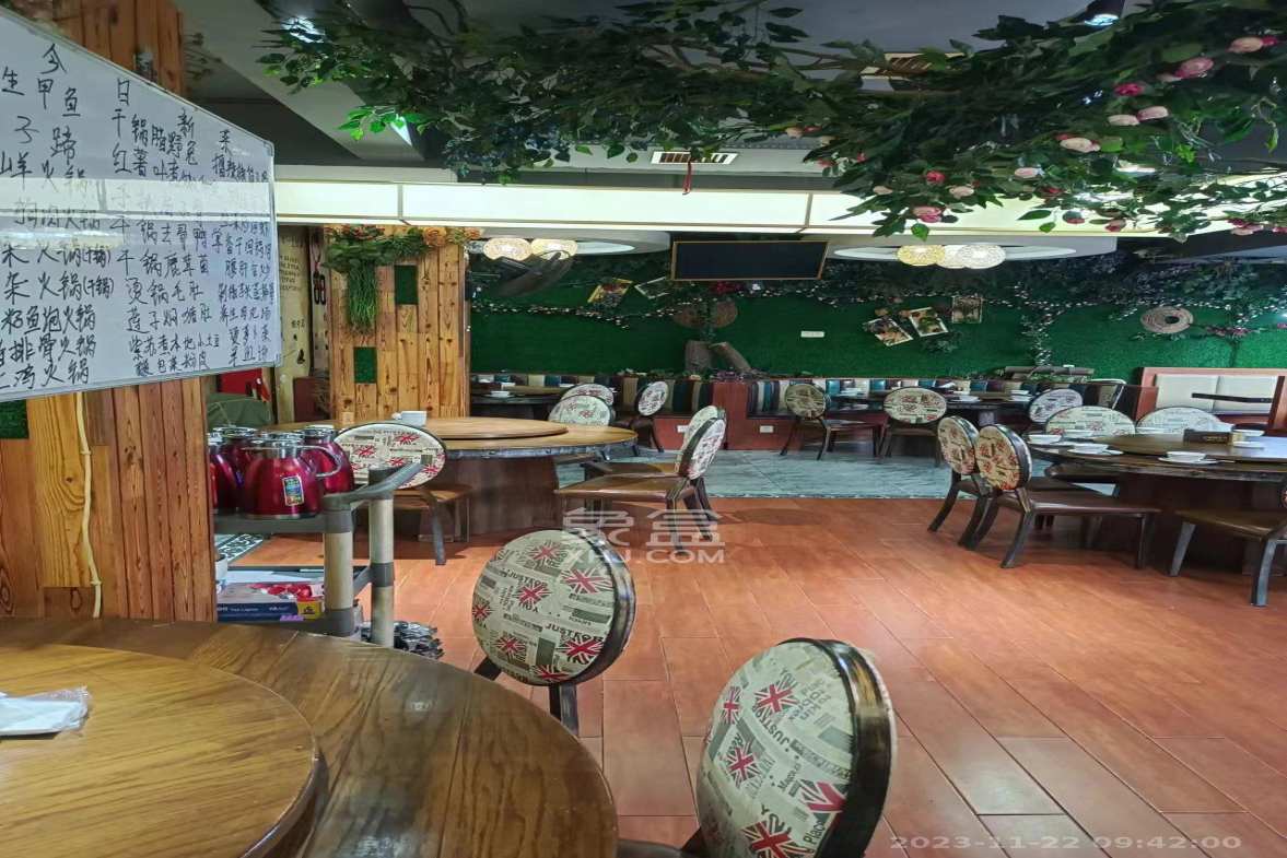 汽车西站商贸城(河西望城坡) 1室1厅1卫 10000.0元/月 汽车西站商贸城(河西望城坡) 1室1厅1卫 10000.0元/月室内图