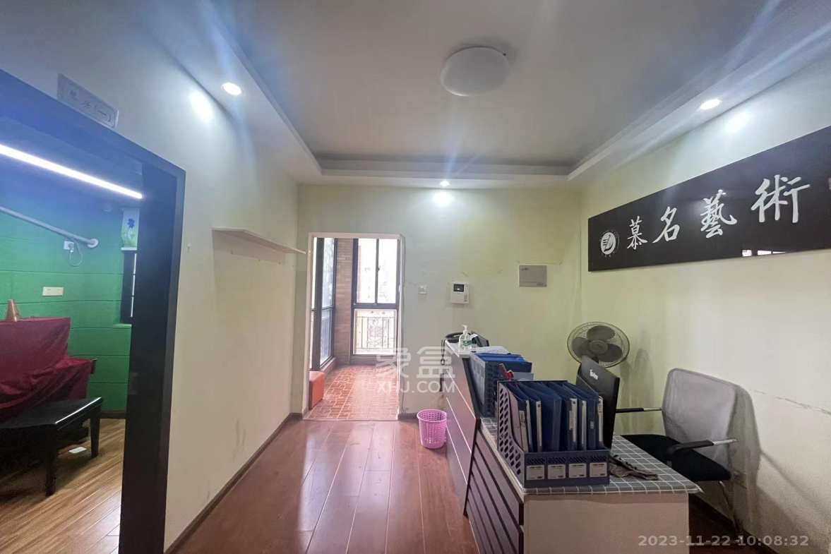 沁园春御院 4室2厅1卫 4000.0元/月 沁园春御院 4室2厅1卫 4000.0元/月室内图