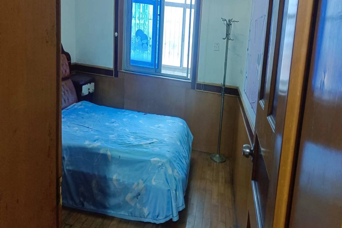 湖南省工程勘察院工勘分院  2室1厅1卫    37.0万客厅