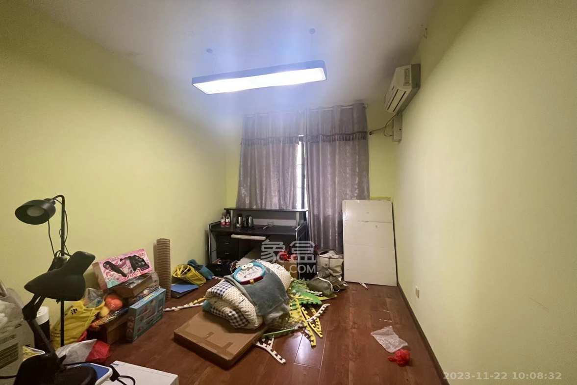 沁园春御院 4室2厅1卫 4000.0元/月 沁园春御院 4室2厅1卫 4000.0元/月室内图