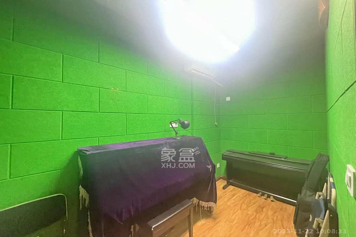 沁园春御院 4室2厅1卫 4000.0元/月 沁园春御院 4室2厅1卫 4000.0元/月室内图