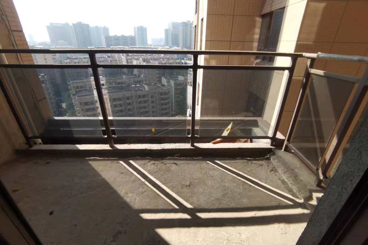 融冠乐城  4室2厅2卫   95.00万室内图