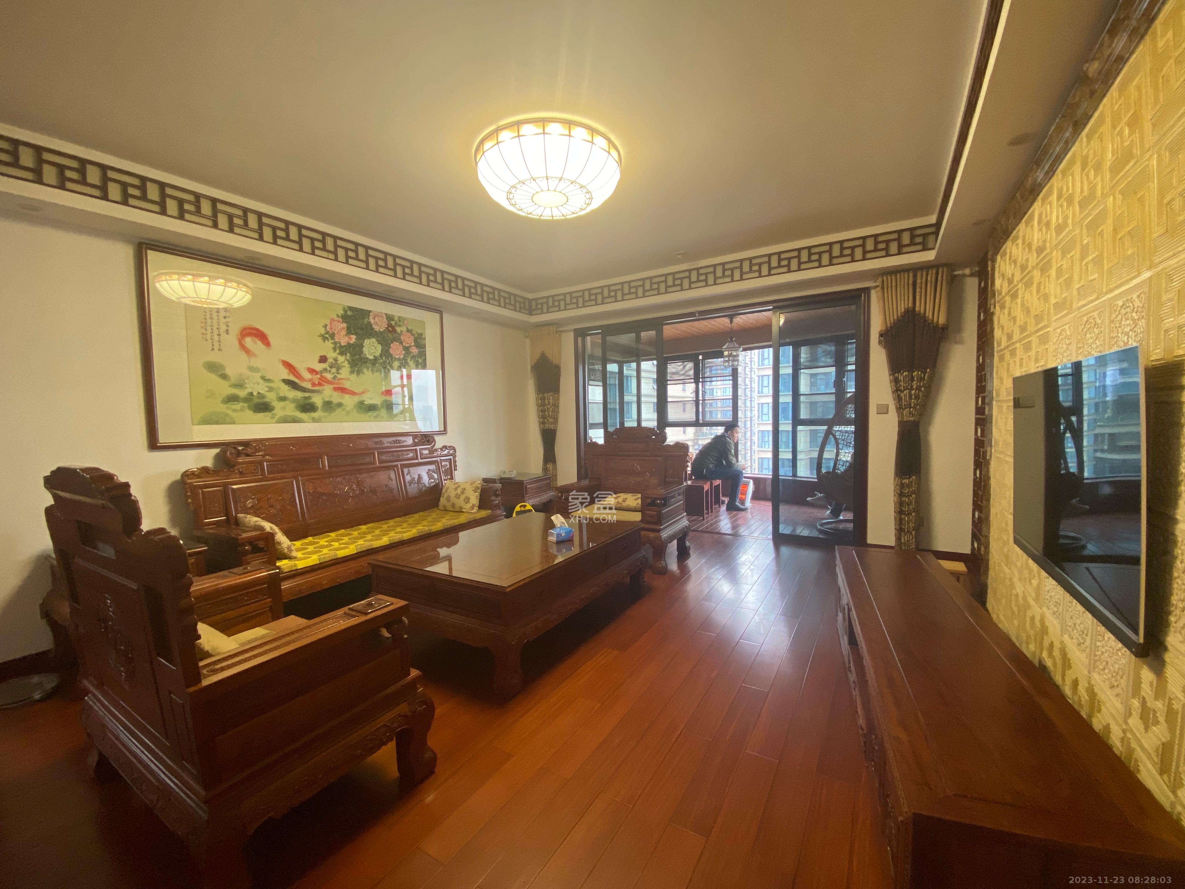 红橡华园(菲莎公馆)  3室2厅2卫    5600.0元/月