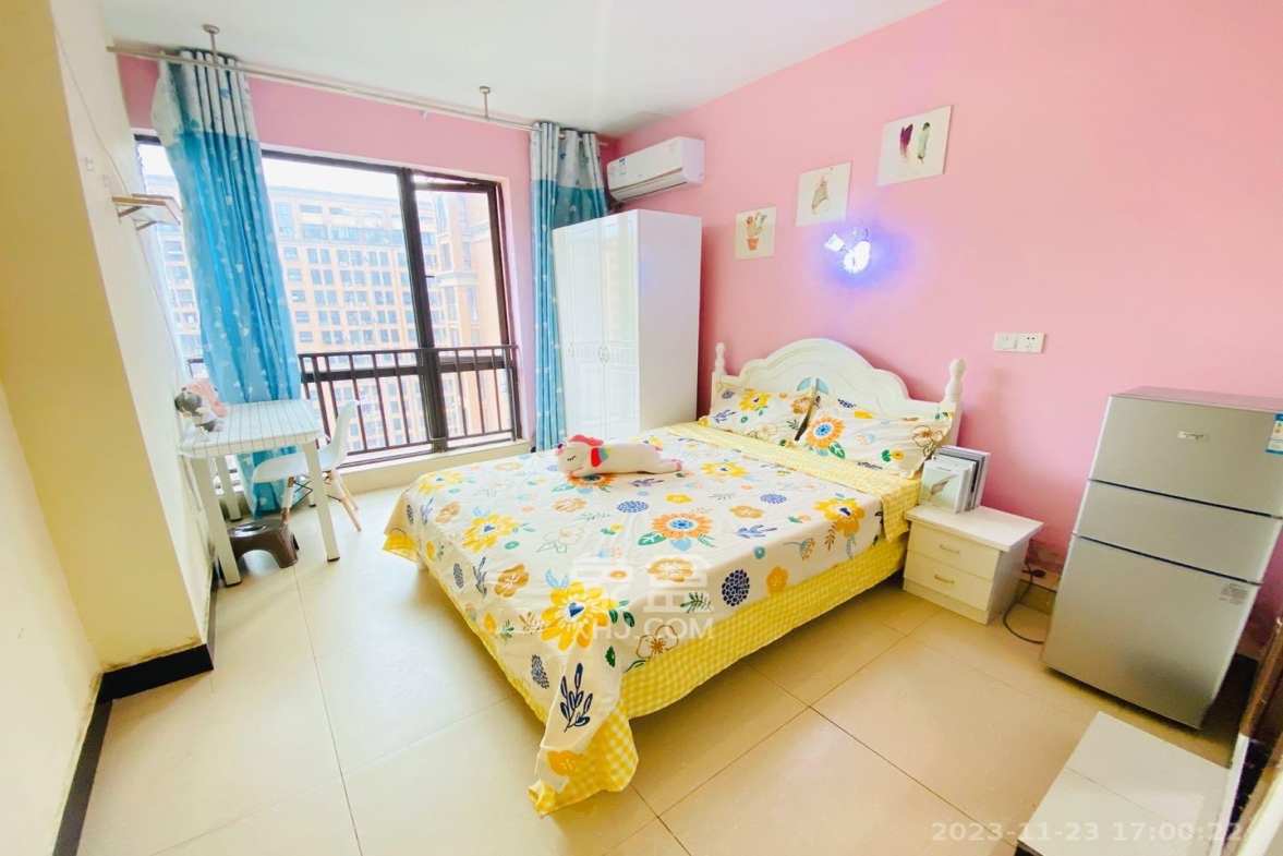 鑫远和城（一、二期）  1室1厅1卫    1200.0元/月室内图1