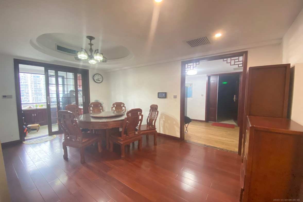 红橡华园(菲莎公馆) 3室2厅2卫 5600.0元/月 红橡华园(菲莎公馆) 3室2厅2卫 5600.0元/月室内图