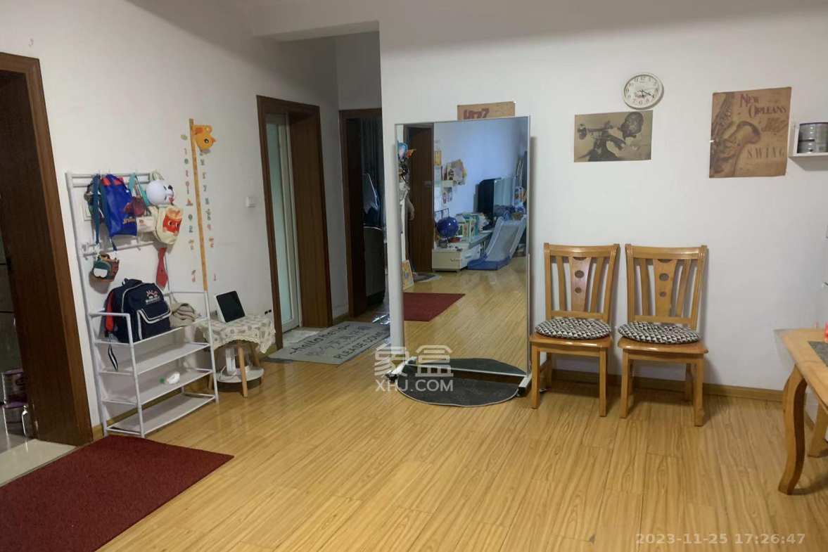 星城世家  3室2厅2卫    3200.0元/月室内图