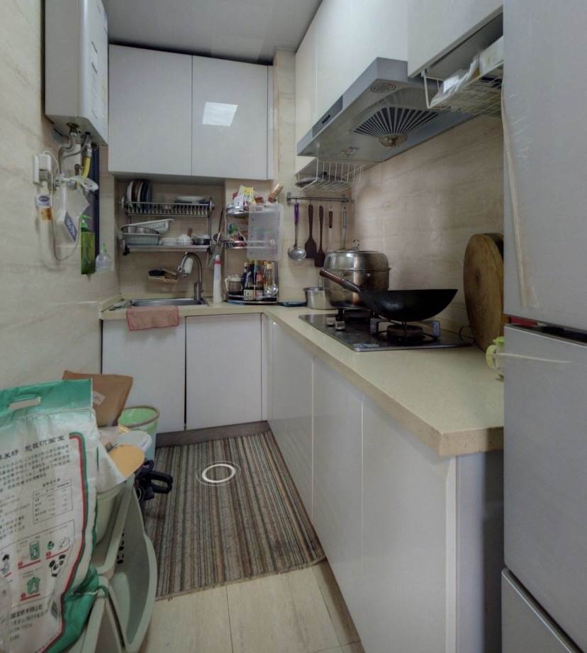 平安光谷春天  3室2厅1卫   137.00万客厅