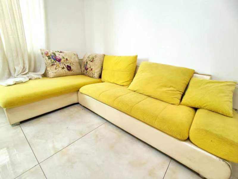 华辰汇景一、二期  3室2厅2卫    1800.0元/月室内图