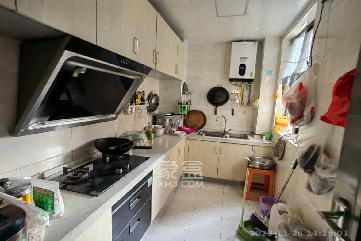 中悦领秀城  3室2厅2卫    2600.0元/月室内图