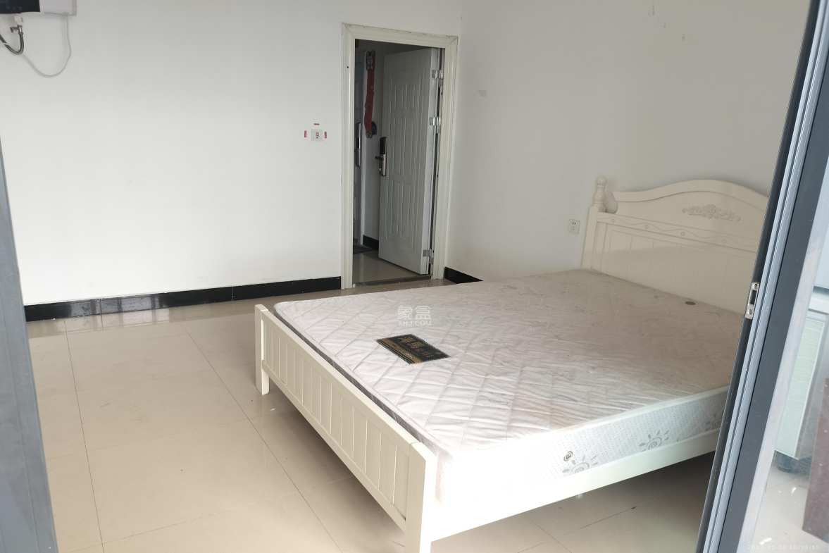 润芳园  1室1厅1卫    1150.0元/月室内图