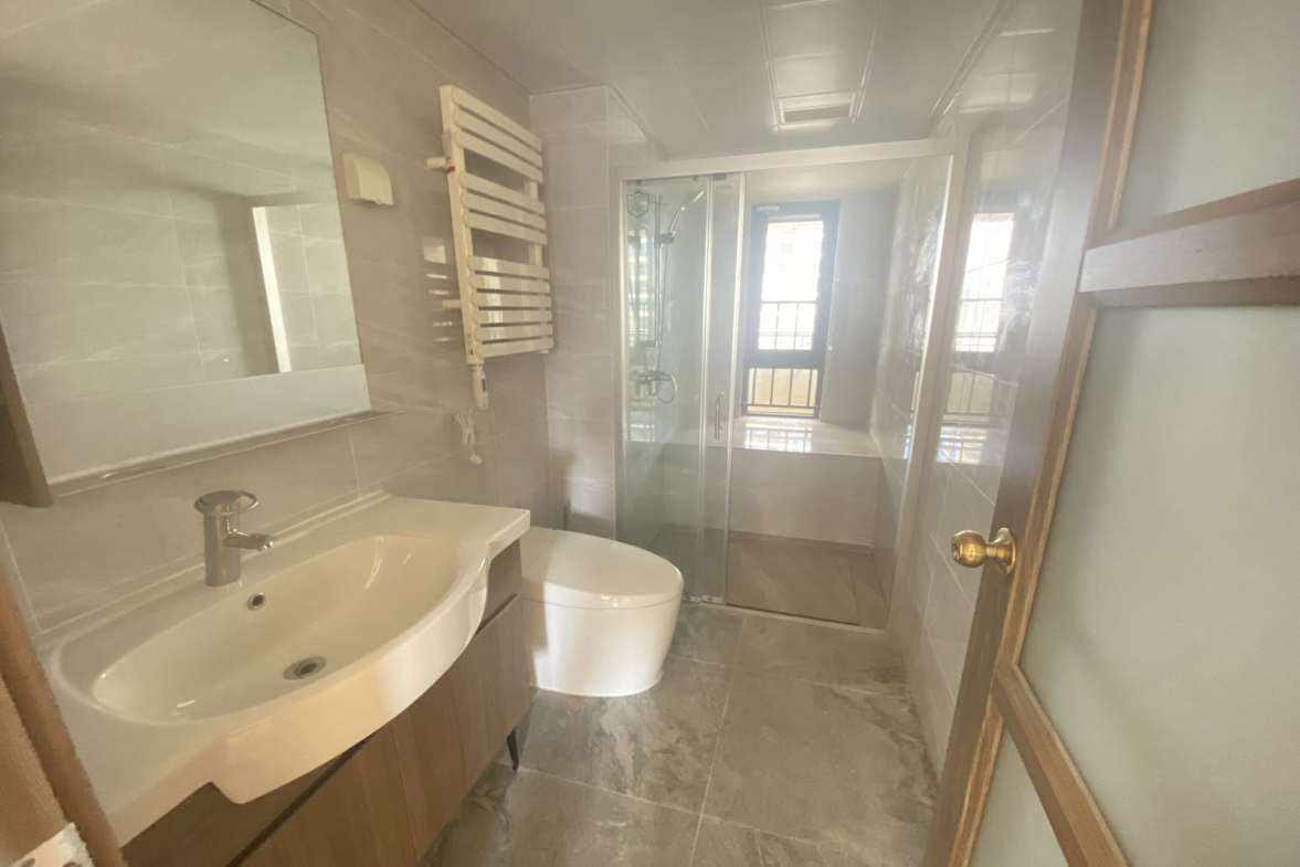 碧桂园翘楚棠  3室2厅2卫    1500.0元/月室内图