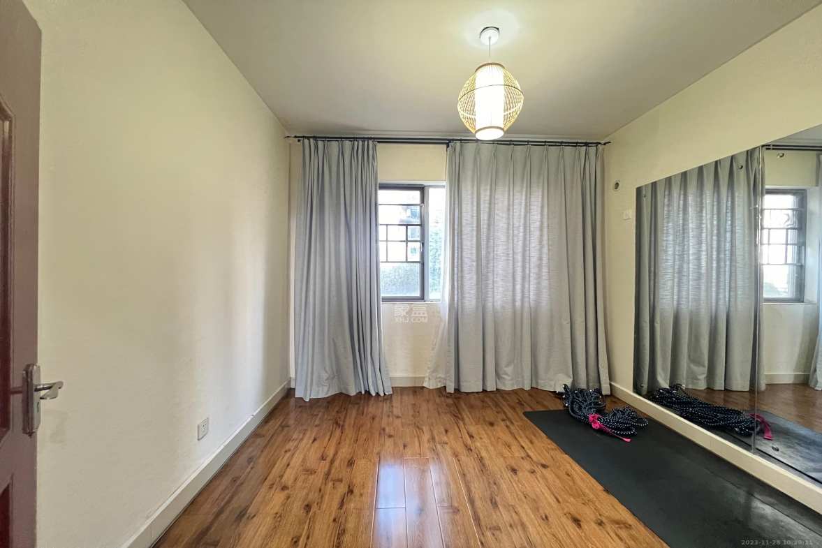 潇湘奥林匹克花园  3室2厅1卫    3000.0元/月室内图