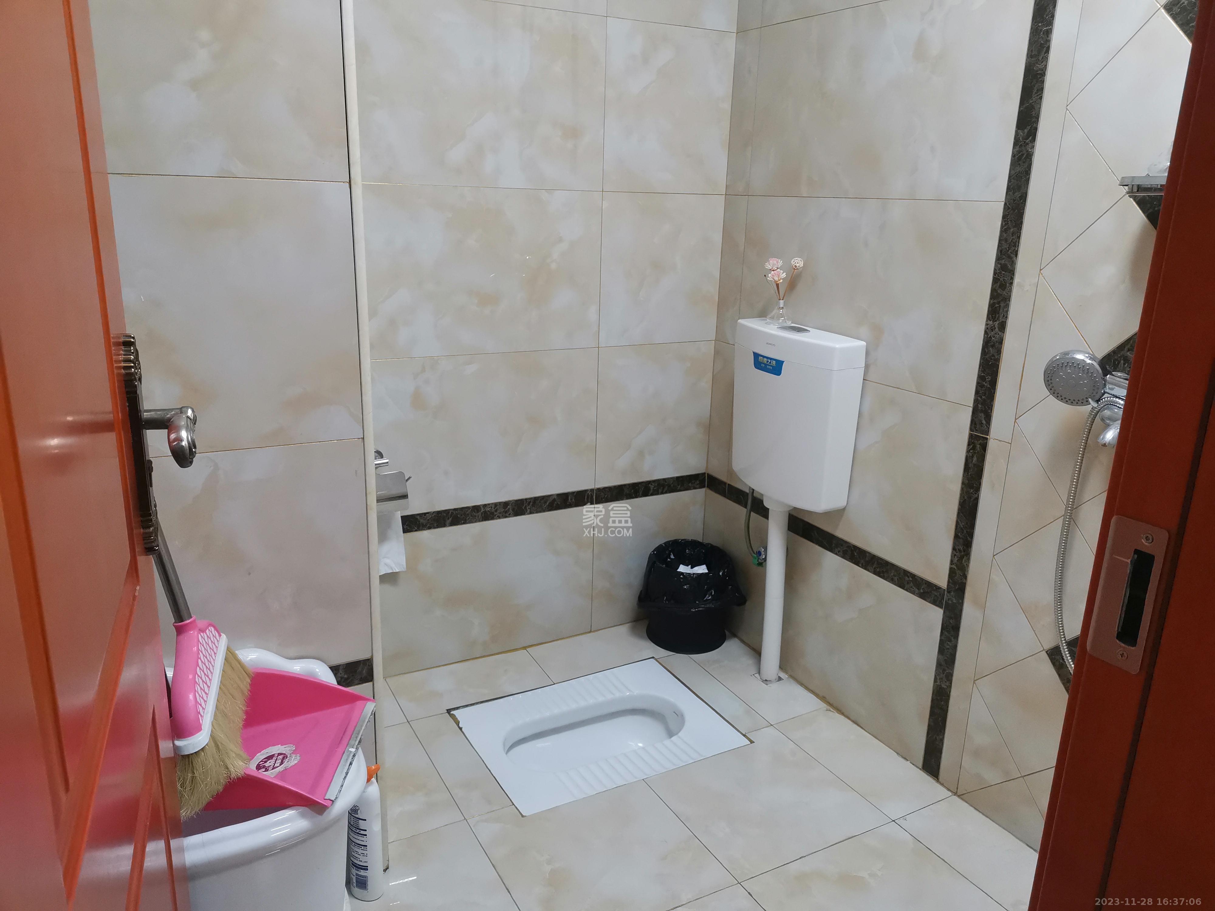 叠彩兰亭   370.0㎡      17500.0元/月室内图