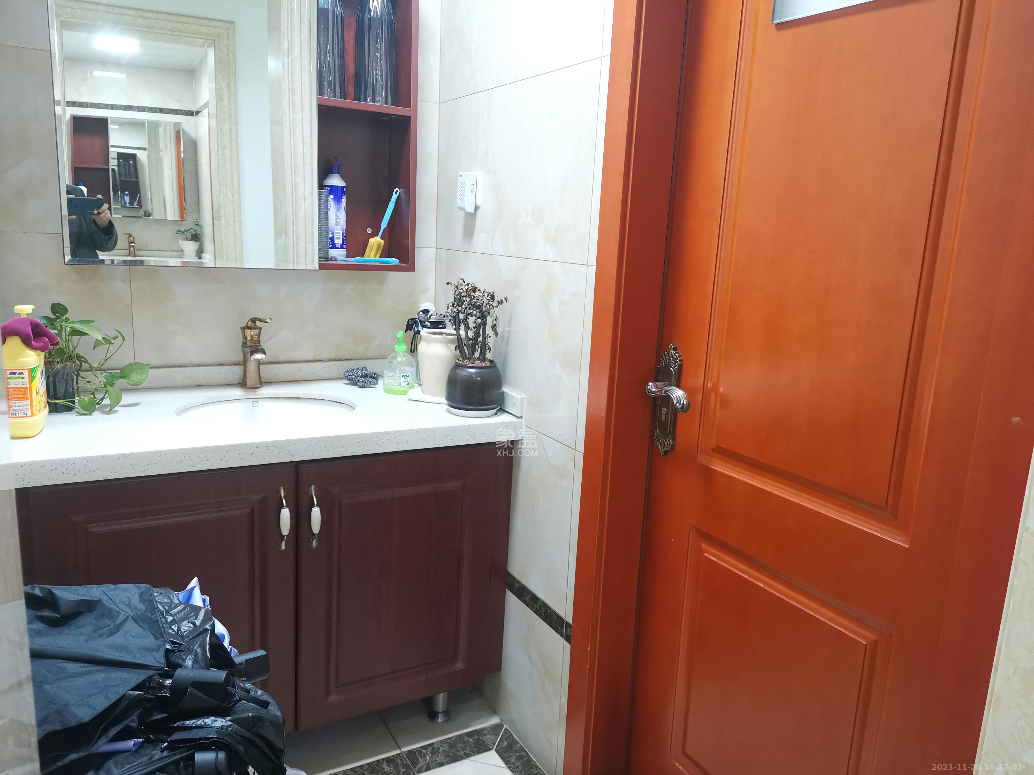 叠彩兰亭   370.0㎡      17500.0元/月室内图