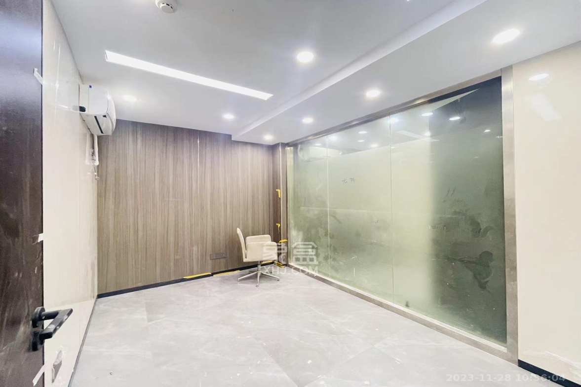 湘域中央  3室2厅1卫   19000.00元/月室内图