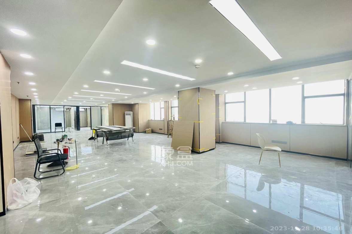 湘域中央  3室2厅1卫   19000.00元/月室内图