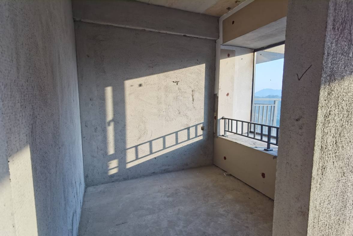 水域中央 3室2厅2卫 89.8万 水域中央 3室2厅2卫 89.8万客厅