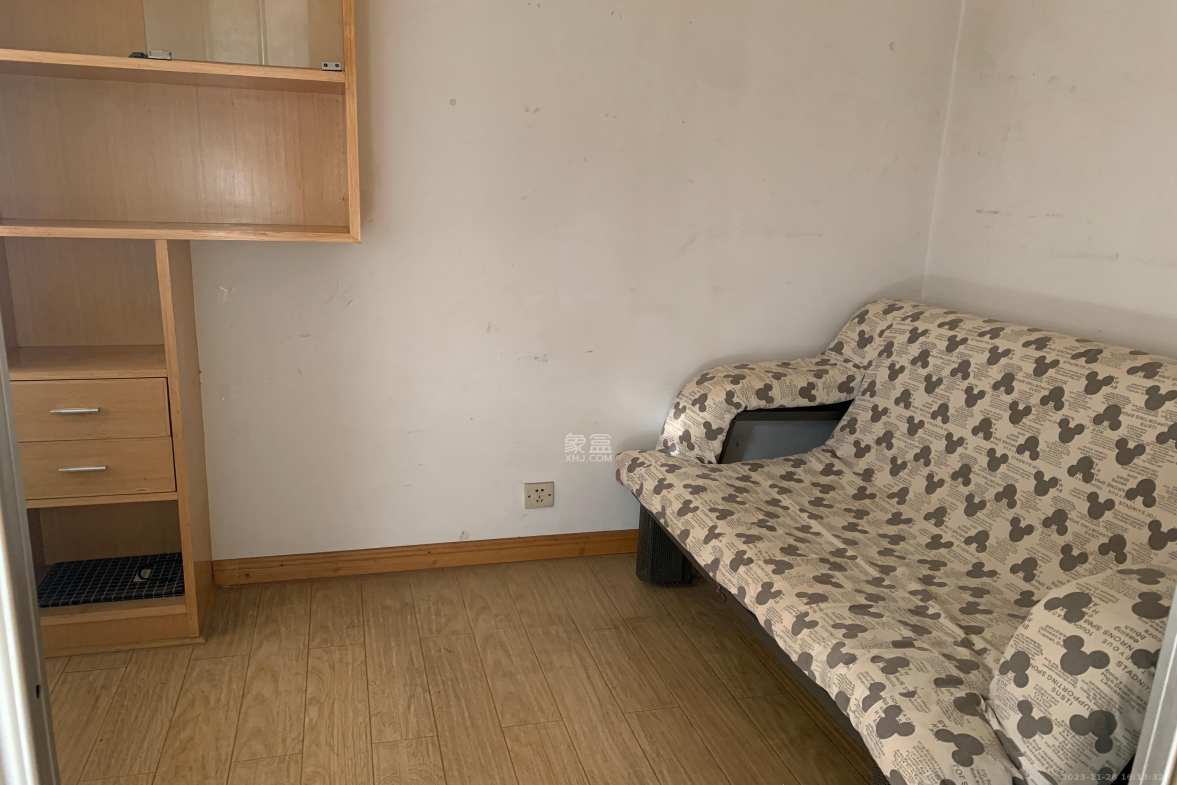 华欣公寓  3室2厅1卫    1900.0元/月室内图