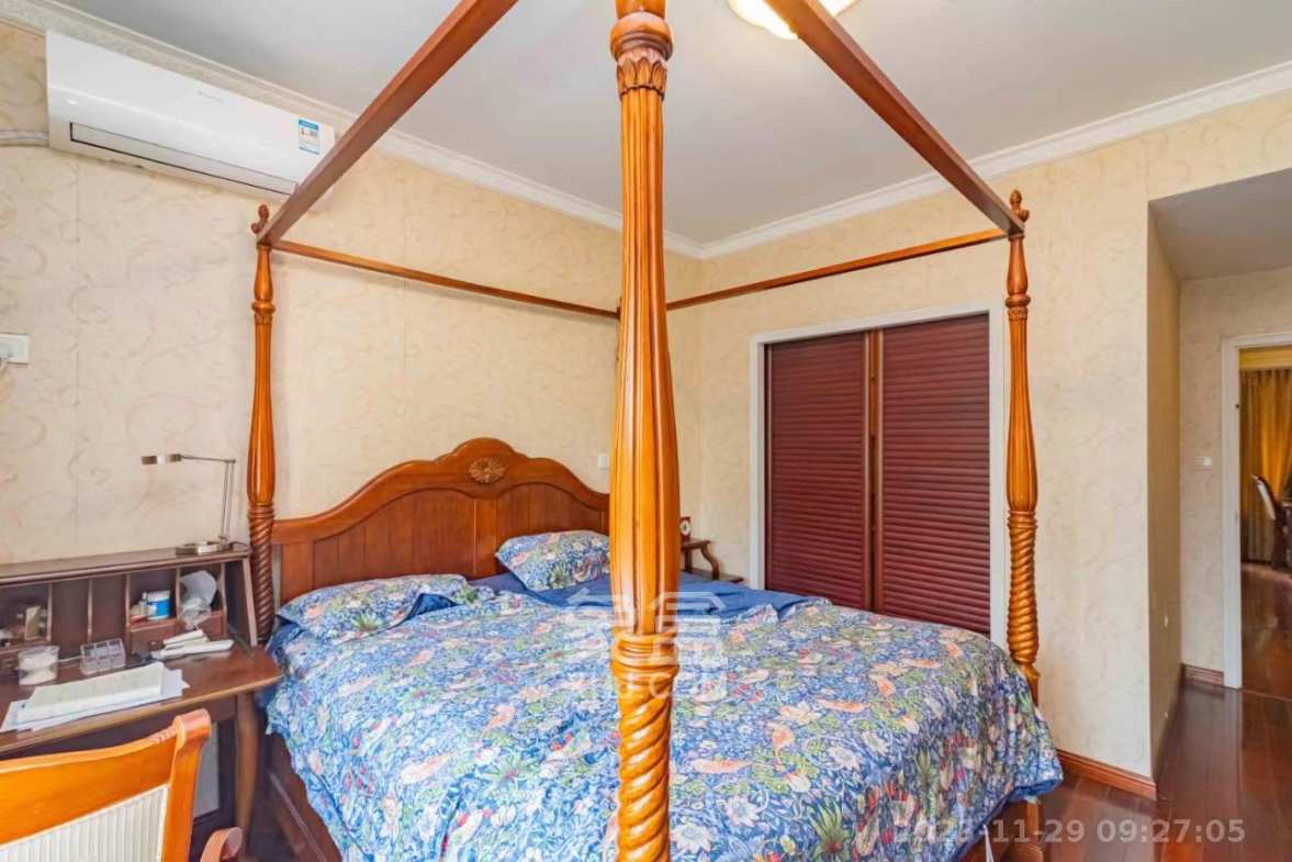 藏珑湖上国际花园  3室2厅2卫    7500.0元/月室内图