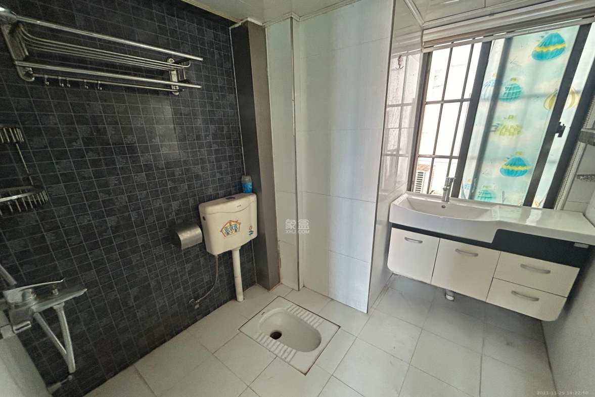 摩天一号 2室1厅1卫 2200.0元/月 摩天一号 2室1厅1卫 2200.0元/月室内图