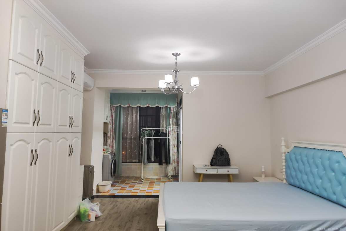 长大卧琥  1室1厅1卫    2200.0元/月 长大卧琥  1室1厅1卫    2200.0元/月室内图1