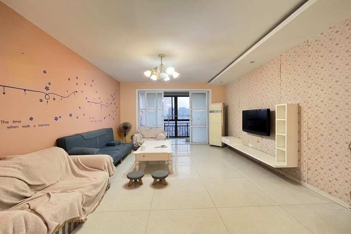 缤纷年华  2室1厅1卫    1800.0元/月室内图