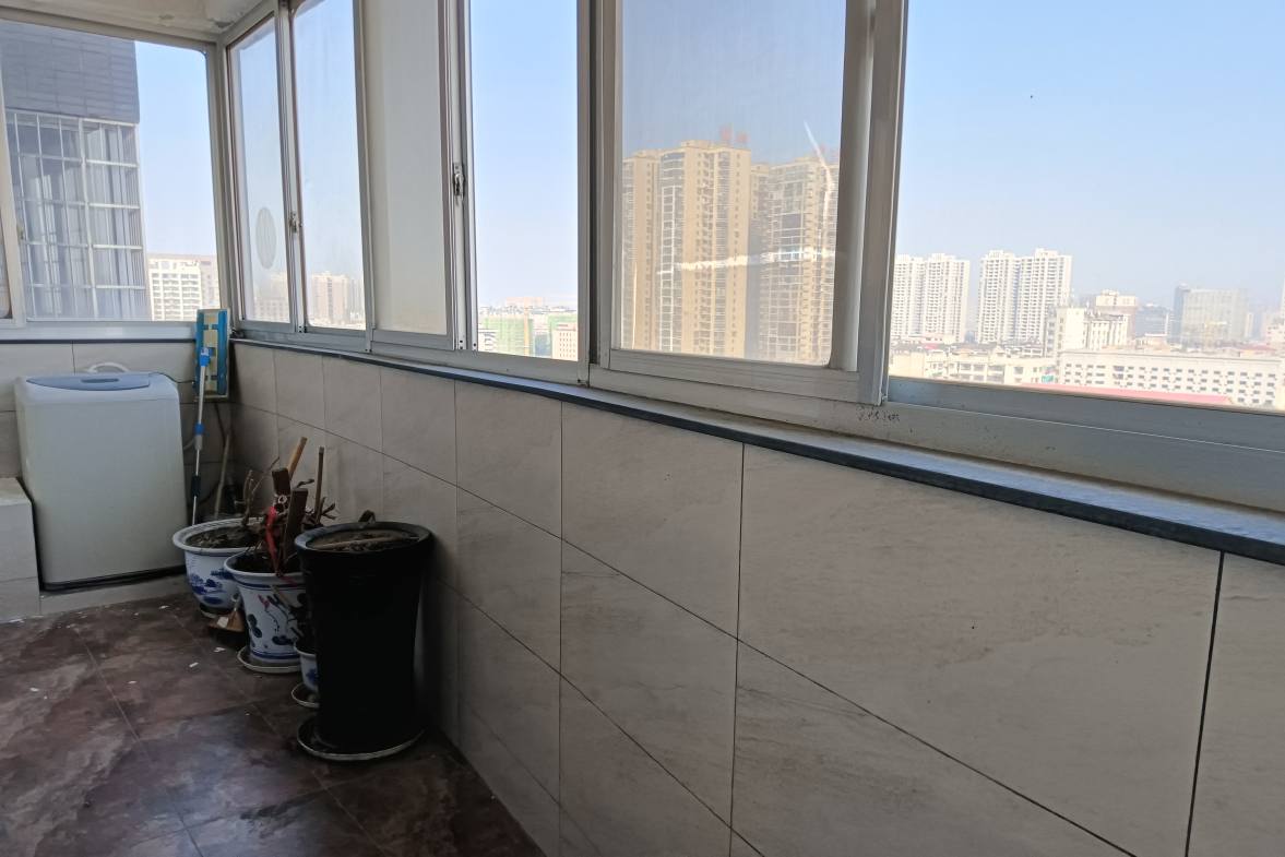 市商业局老小区  4室1厅1卫    850.0元/月室内图