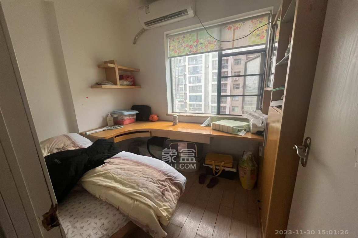 银港水晶城  3室2厅2卫    2600.0元/月室内图