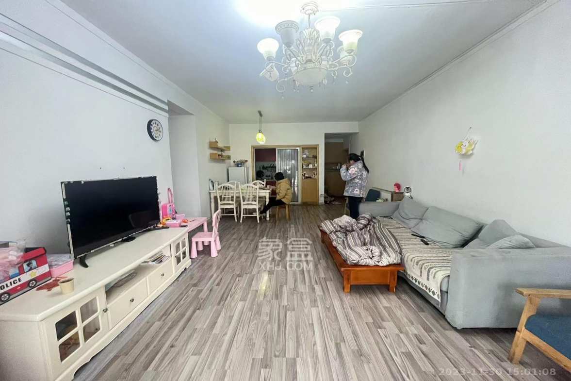 银港水晶城  3室2厅2卫    2600.0元/月室内图
