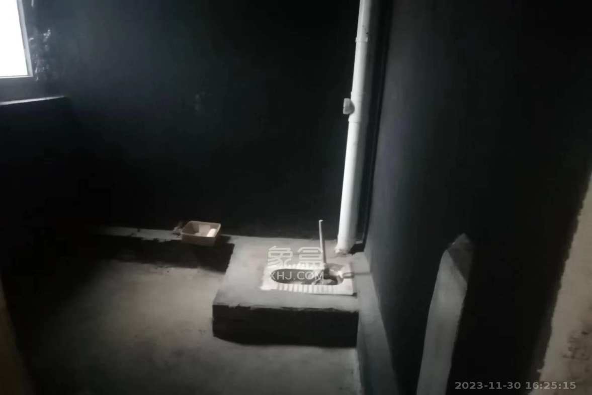 怡海星城 3室2厅2卫 950.0元/月 怡海星城 3室2厅2卫 950.0元/月室内图