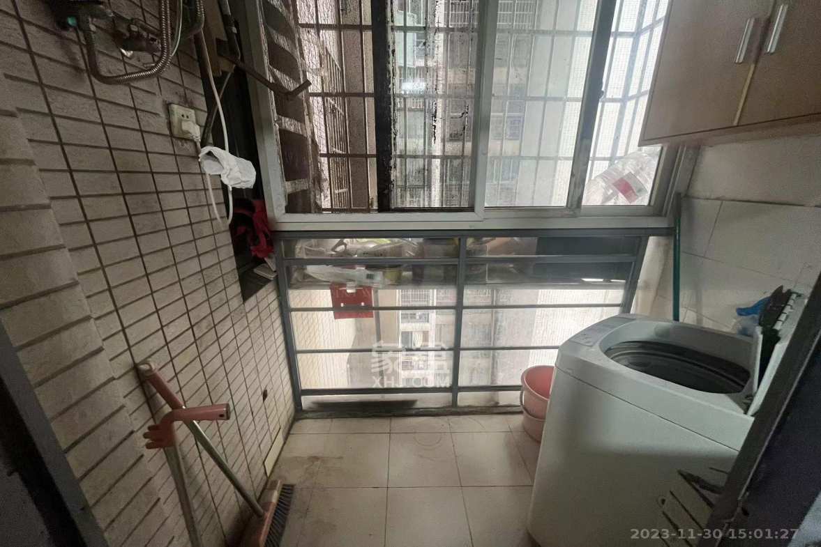 银港水晶城  3室2厅2卫    2600.0元/月室内图