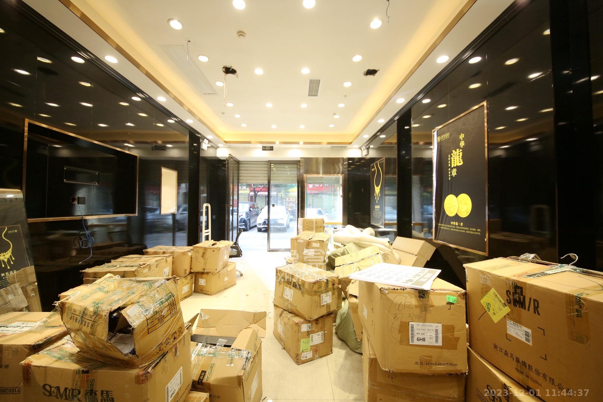 万达公馆   295.0㎡      29000.0元/月室内图