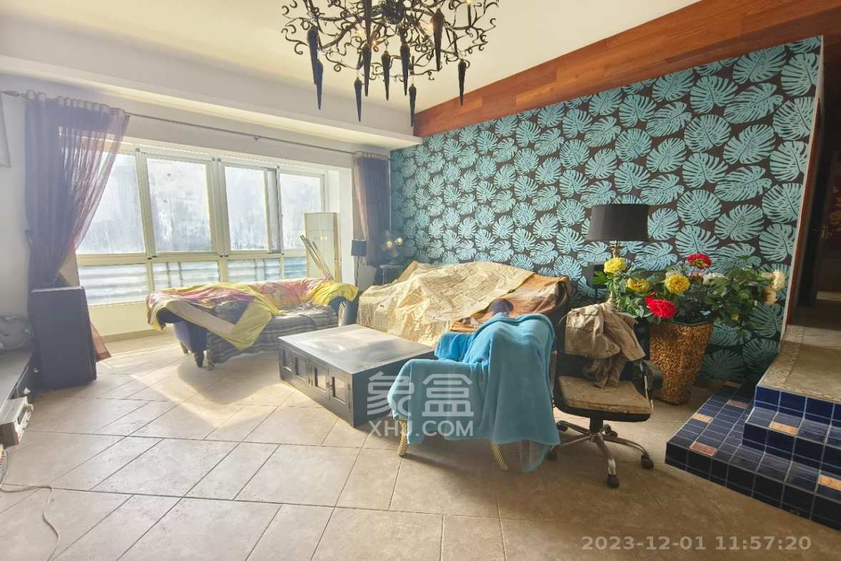 圣爵菲斯  4室2厅2卫    2500.0元/月室内图