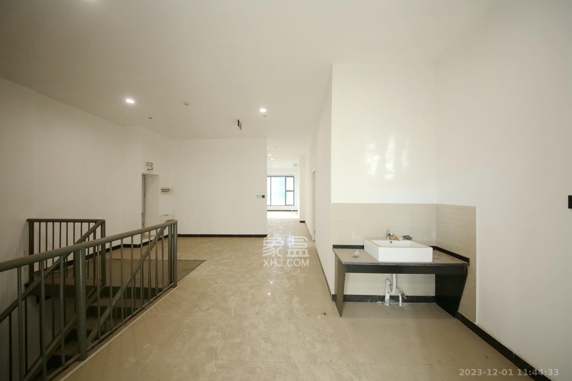 万达公馆   295.0㎡      29000.0元/月室内图