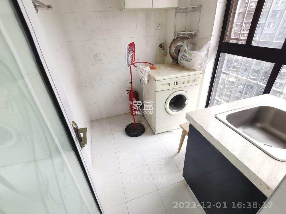 莱茵小镇 4室2厅2卫 1600.0元/月 莱茵小镇 4室2厅2卫 1600.0元/月室内图