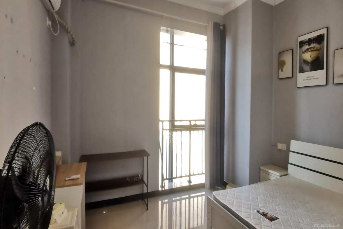 荣盛花语馨苑  1室1厅1卫    1800.0元/月 荣盛花语馨苑  1室1厅1卫    1800.0元/月室内图