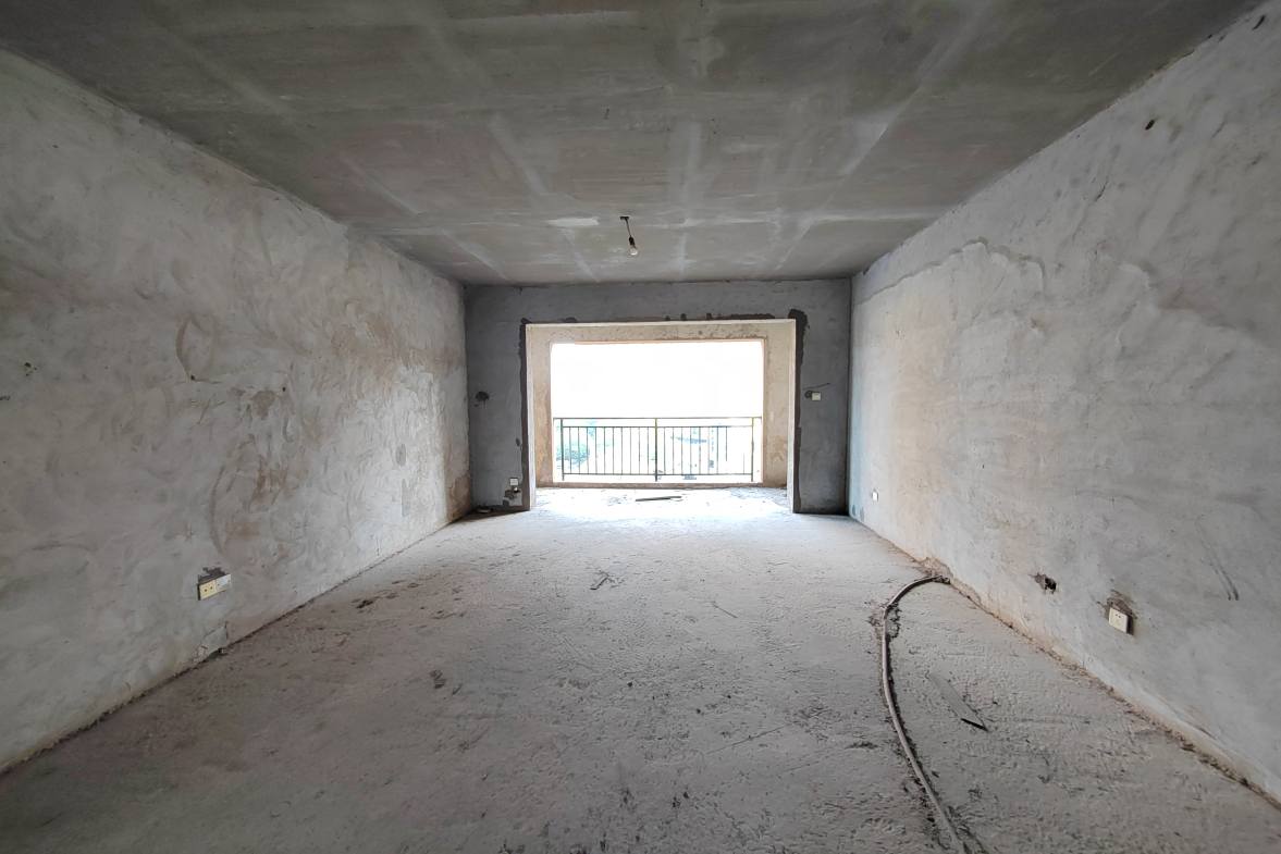 吉大汉学仕府  4室2厅2卫    93.8万室内图1