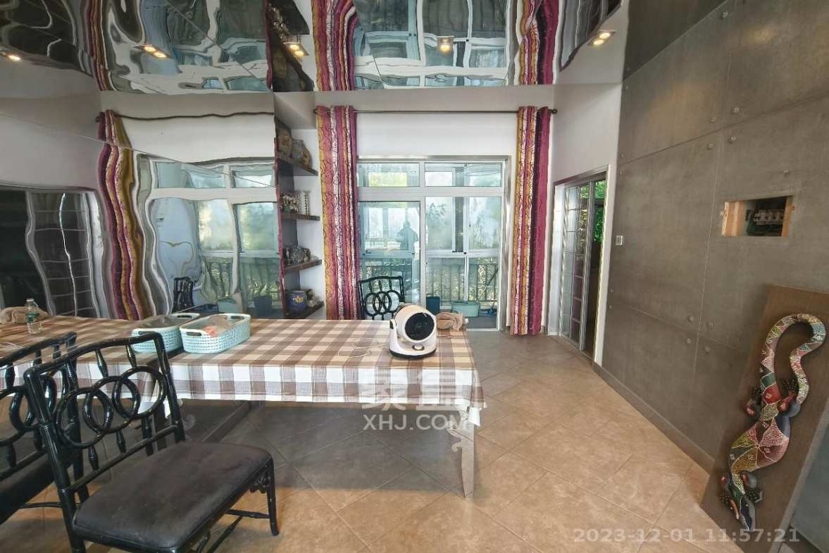 圣爵菲斯  4室2厅2卫    2500.0元/月室内图