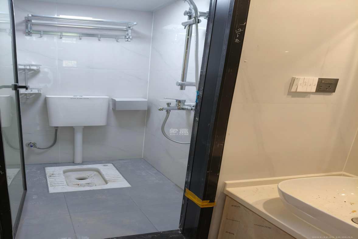 福晟翡翠湾  2室1厅1卫    2600.0元/月室内图