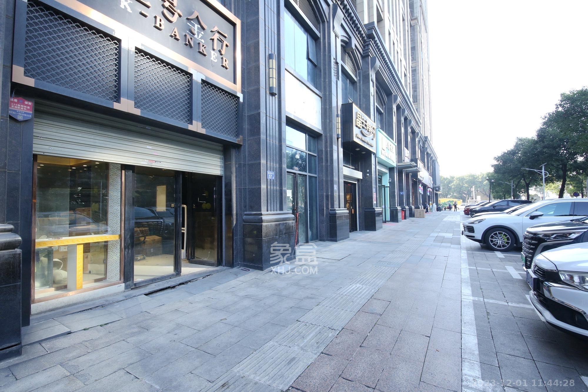 万达公馆   295.0㎡      29000.0元/月室内图