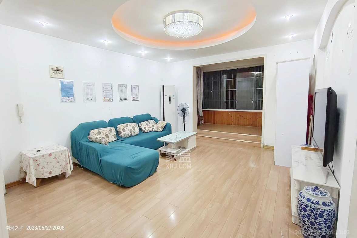 嘉盛华庭(一期、二期、三期) 3室2厅1卫 3200.0元/月 嘉盛华庭(一期、二期、三期) 3室2厅1卫 3200.0元/月室内图