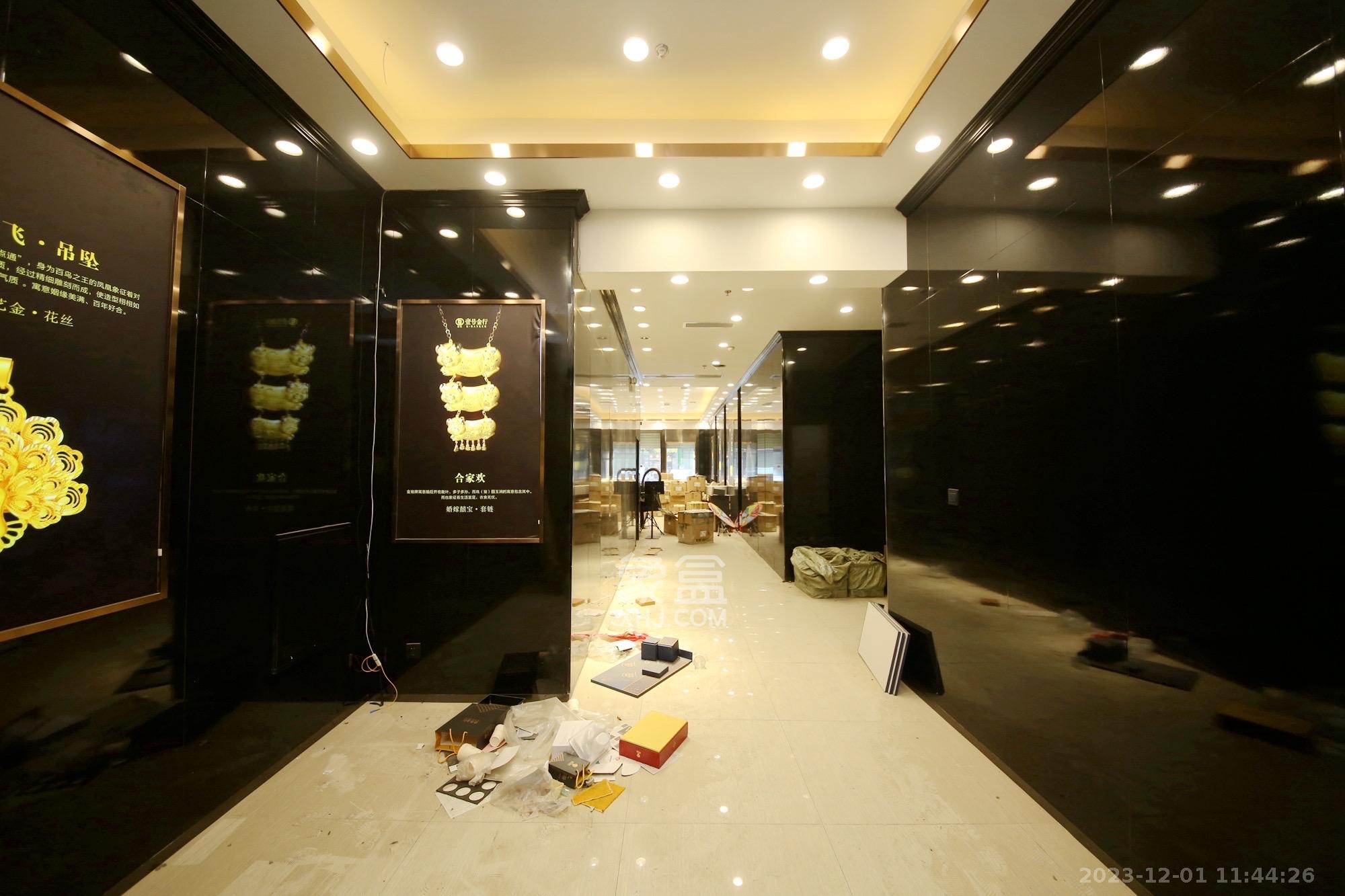 万达公馆   295.0㎡      29000.0元/月室内图