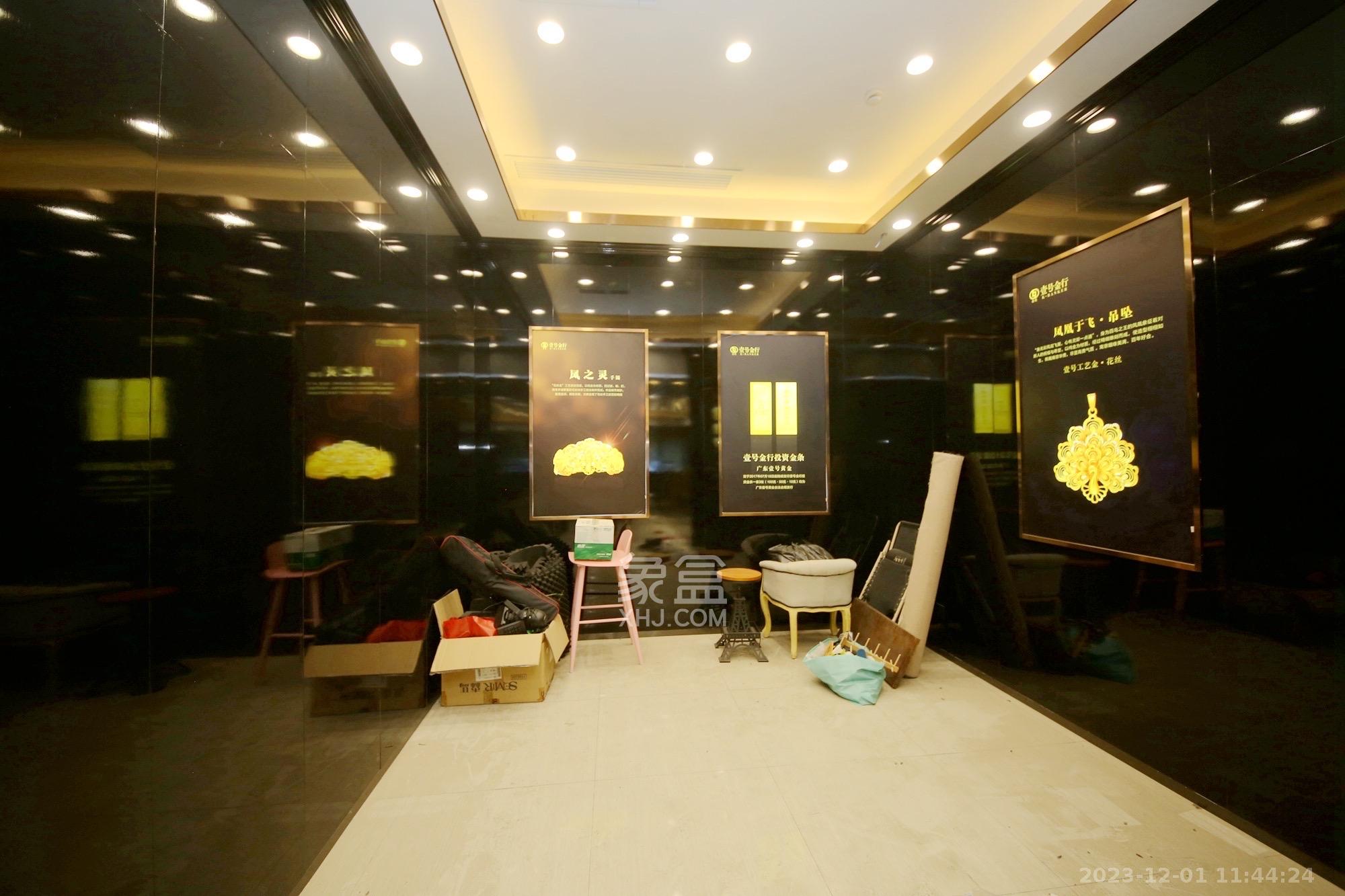 万达公馆   295.0㎡      29000.0元/月