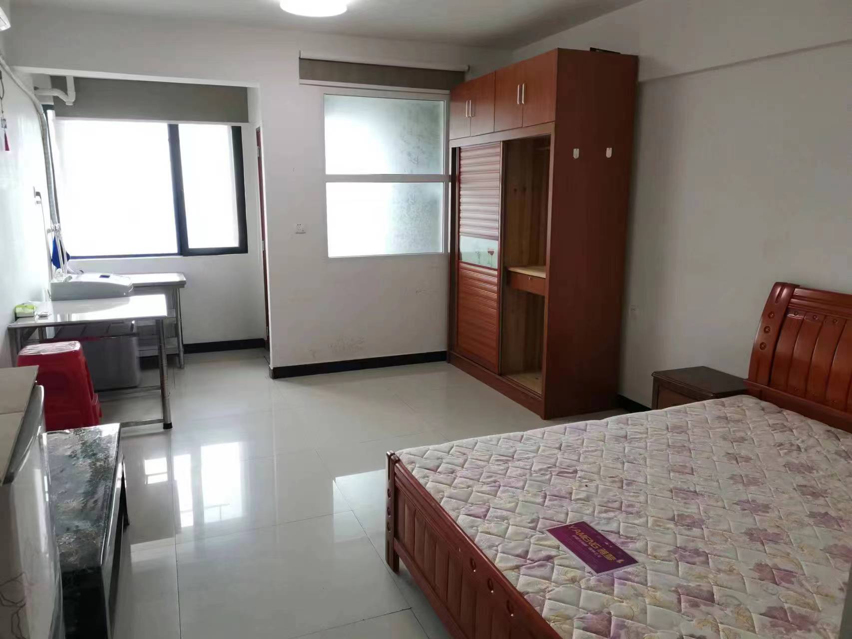 盛世时代广场  1室1厅1卫    35.8万