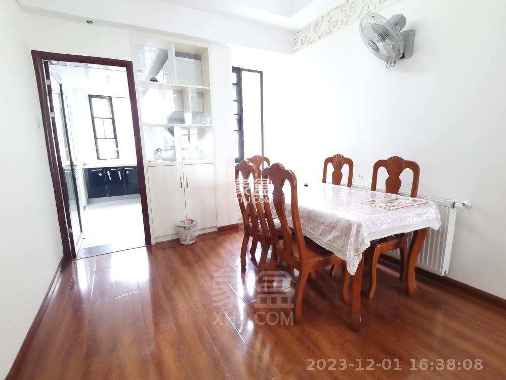 莱茵小镇 4室2厅2卫 1600.0元/月 莱茵小镇 4室2厅2卫 1600.0元/月室内图