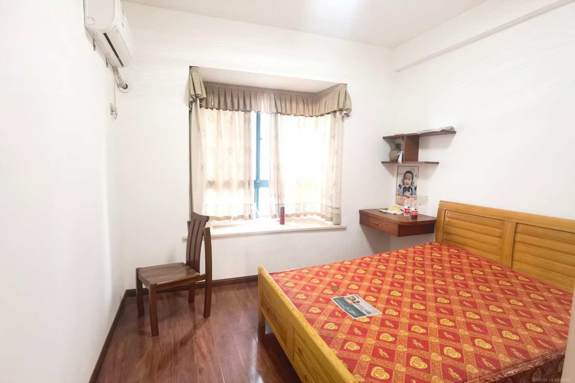 湖景名城  3室2厅2卫    2500.0元/月室内图