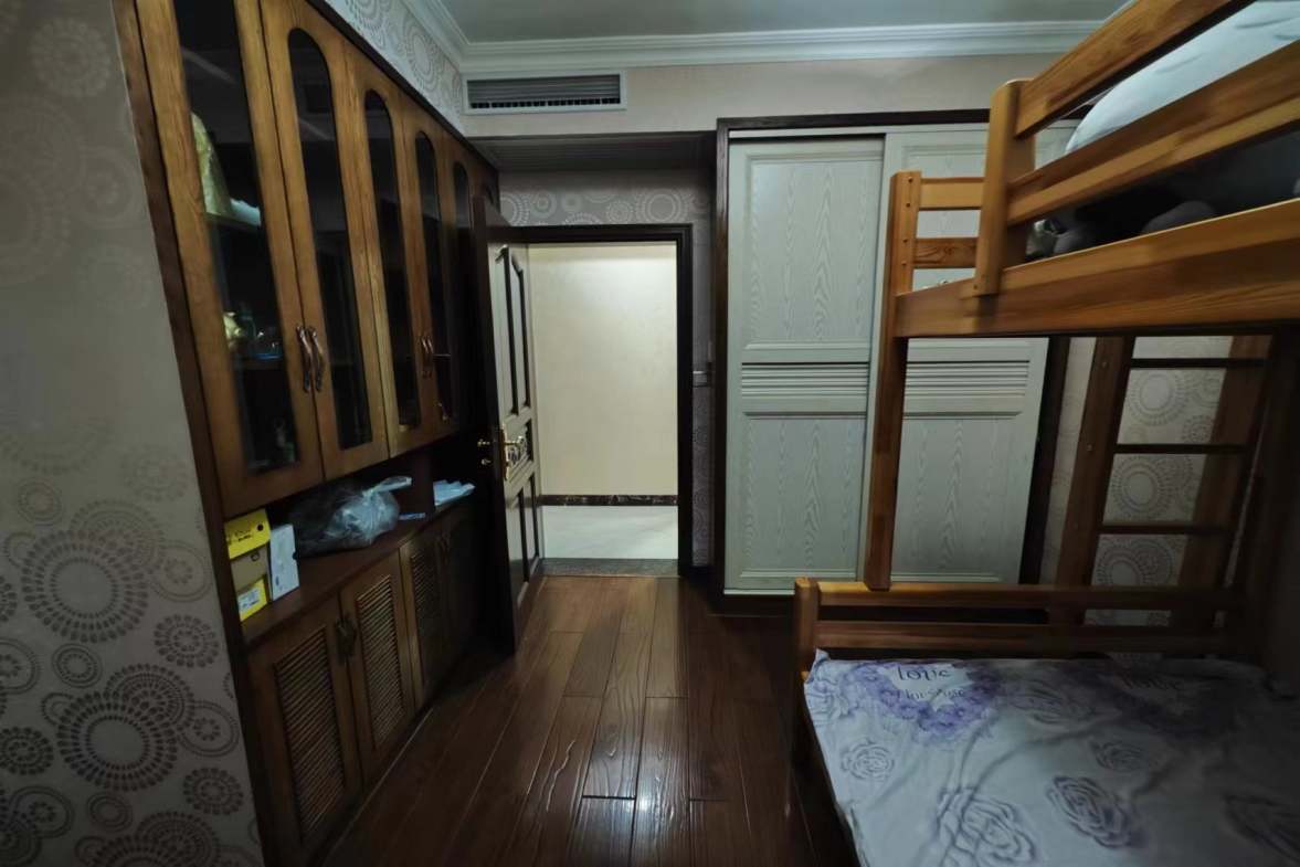 雅士林湘苑一期  4室2厅2卫   135.00万室内图