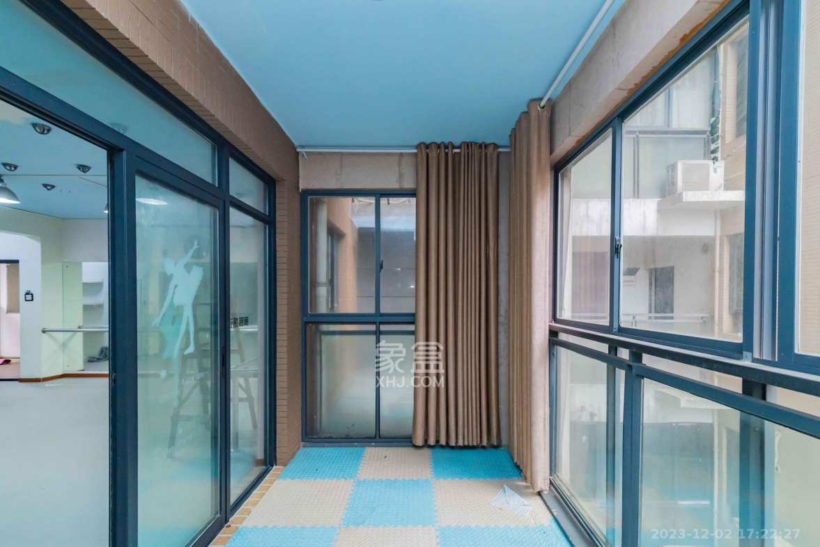 藏珑湖上国际花园 3室2厅2卫 2600.0元/月 藏珑湖上国际花园 3室2厅2卫 2600.0元/月室内图