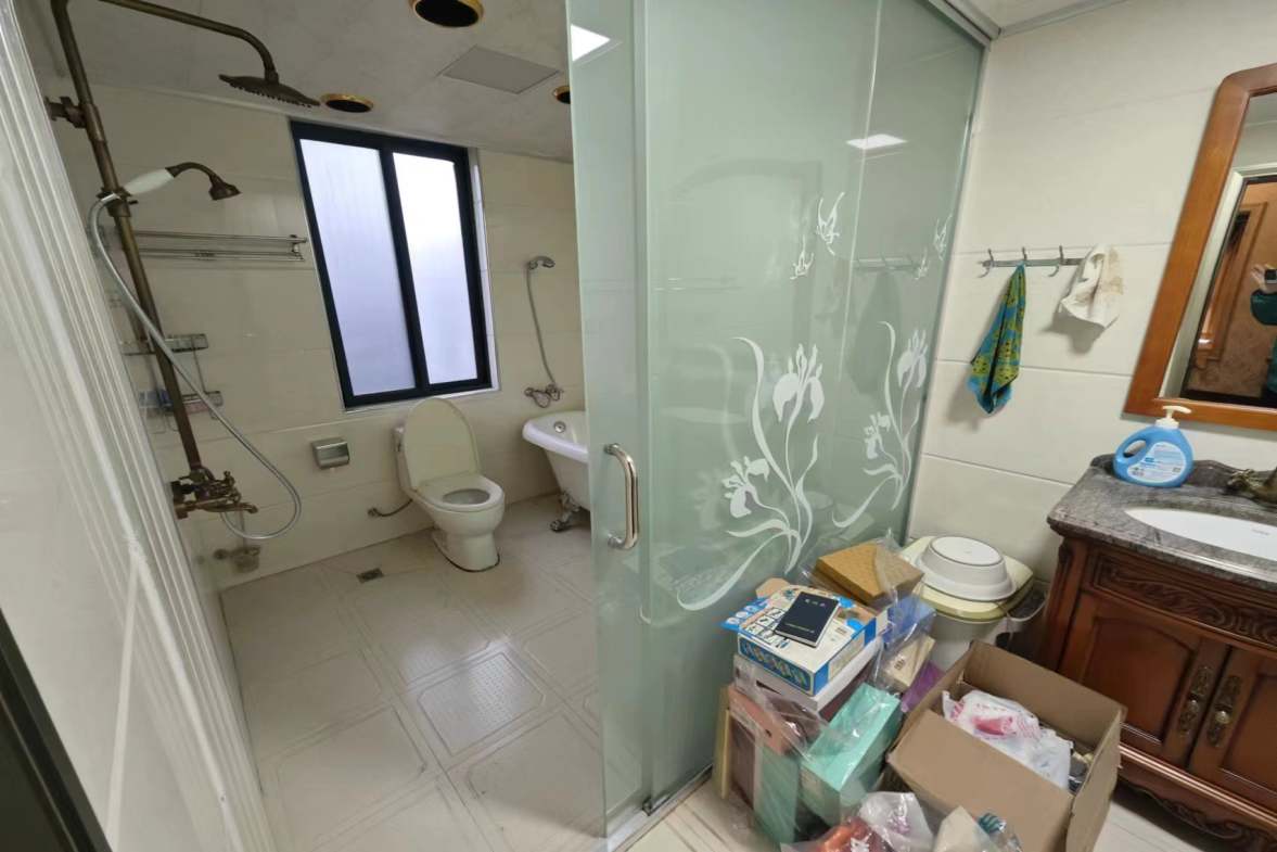 雅士林湘苑一期  4室2厅2卫   135.00万室内图
