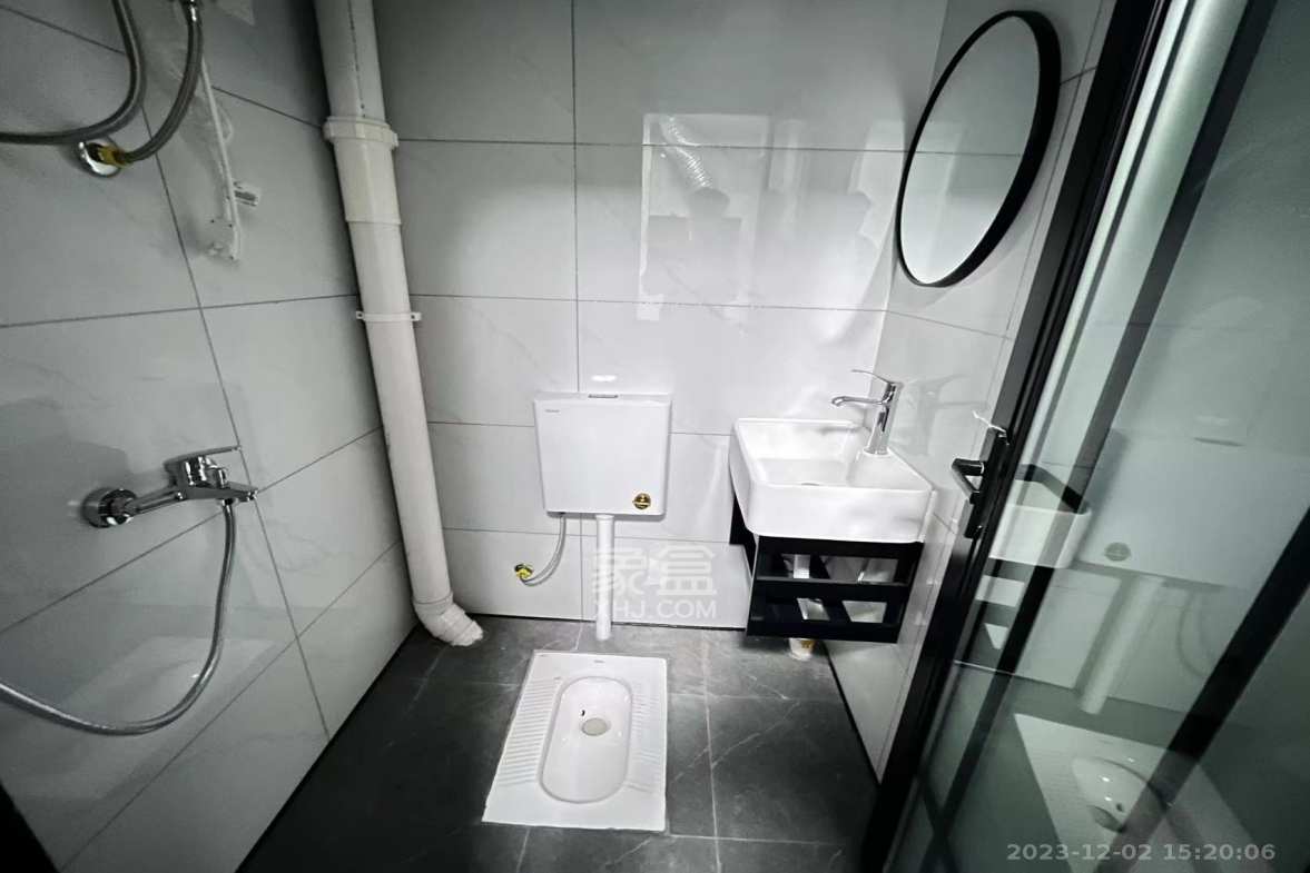 雷锋大道、雷高路散盘 2室1厅1卫 1800.0元/月 雷锋大道、雷高路散盘 2室1厅1卫 1800.0元/月室内图